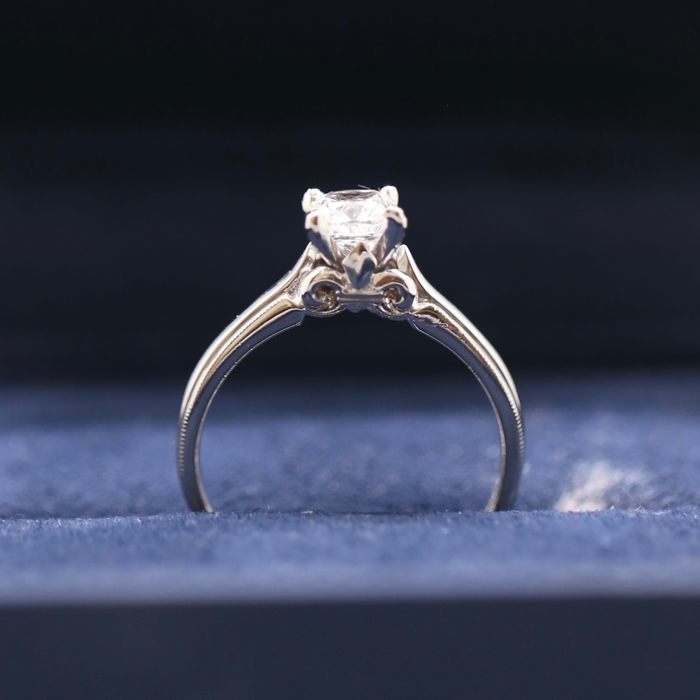 1 Carat Cushion Diamond Ring - Picture 4 of 4